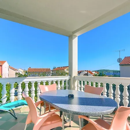 Apartmani Vukicevic Vodice Exterior photo